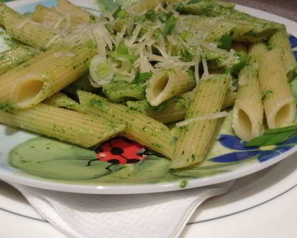 Пенне с соусом песто из руколы