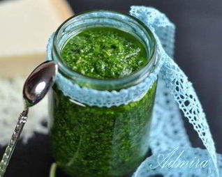 Песто из черемши с миндалем