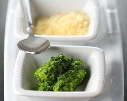 Песто из тыквенных семечек и кинзы