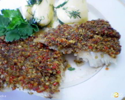 Рыба запеченная с соусом песто