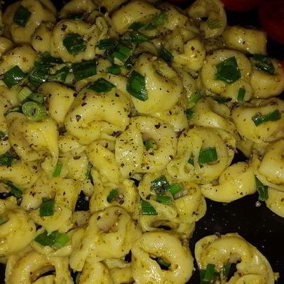 Тортеллини с соусом песто