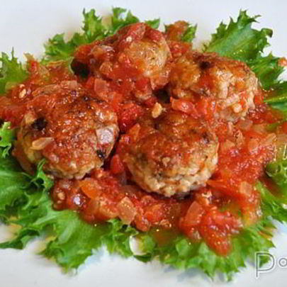 Фрикадельки в соусе сальса