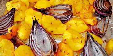 персиковая сальса с чипсами из лаваша