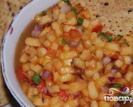 Персиковая сальса с кинзой, мятой и имбирем