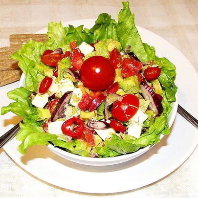 Разноцветная сальса с брынзой