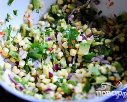 Сальса из свежей кукурузы и авокадо