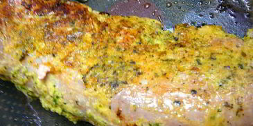 свиная вырезка маринованная в кинзе и томатная сальса