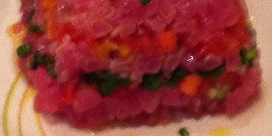 Рецепт слоеного тартара из тунца