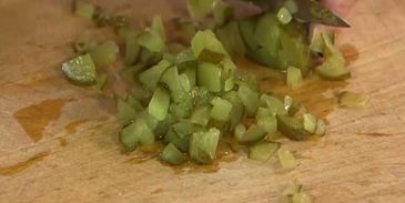 сэндвич с рыбными пальчиками и тартаром