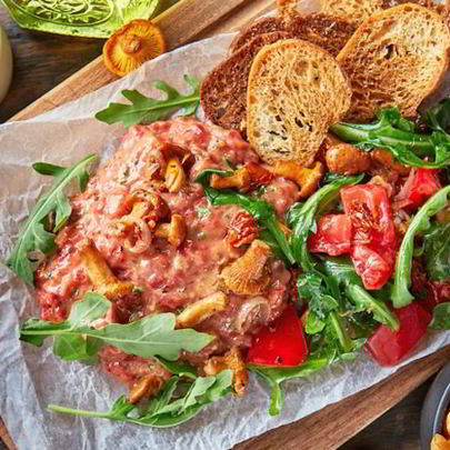 Тартар из бычка с лисичками