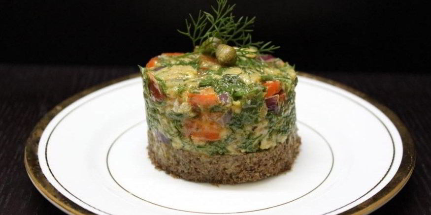 Рецепт тартара из лосося с бородинским хлебом