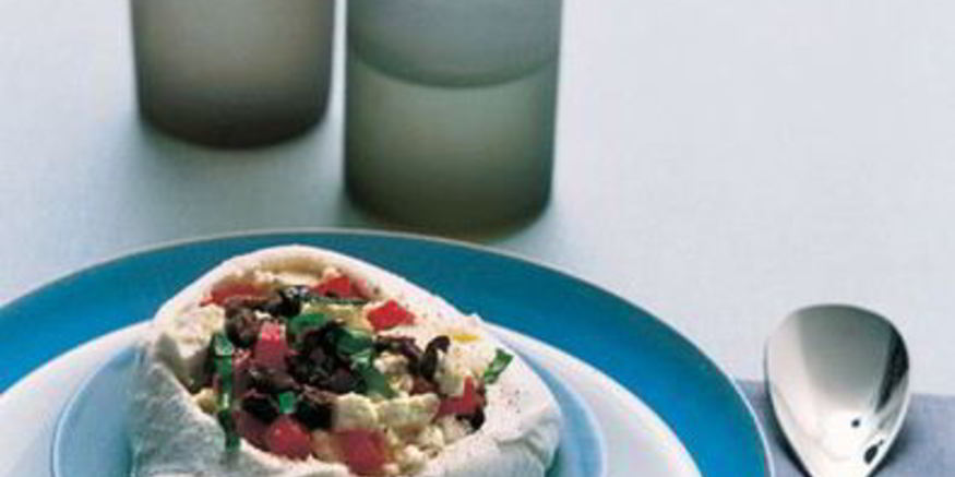 Рецепт тартара из моцареллы с маслинами и желе из помидоров