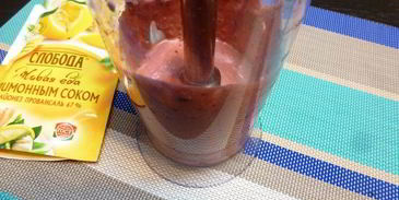 тартар из муксуна с брусничным соусом