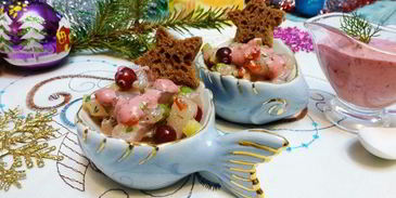 тартар из муксуна с брусничным соусом