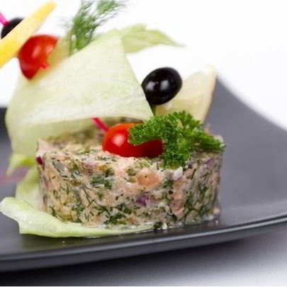 Тартар из сельди и авокадо