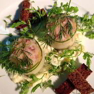 Рецепт Тартара из сельди в огурце