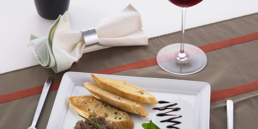 Рецепт тартара из тунца с авокадо и помидорами черри