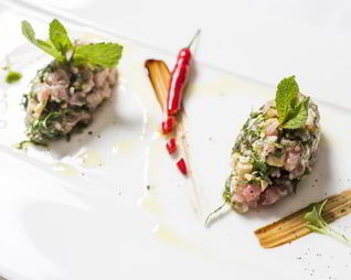 Тартар из тунца в тайском стиле