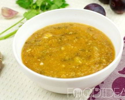 Ткемали из желтой сливы