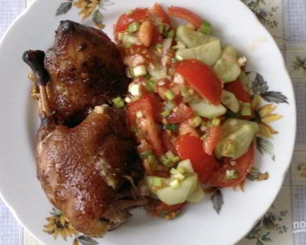 Утка в соусе Ткемали с медом