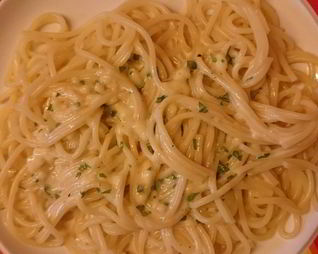 Сливочно-сырный соус с мускатным орехом для пасты