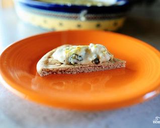 Сырный соус с артишоками и шпинатом