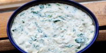 сырный соус с артишоками и шпинатом