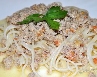 Сырный соус с фаршем к пасте