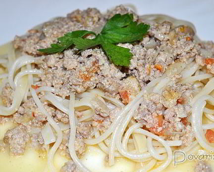 Сырный соус с фаршем к пасте