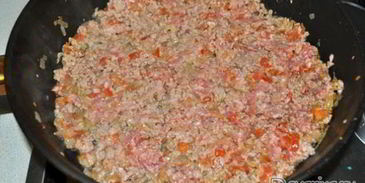 сырный соус с фаршем к пасте