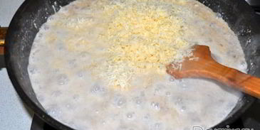 сырный соус с фаршем к пасте