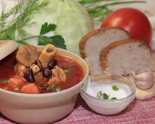 Борщ с фасолью и курицей