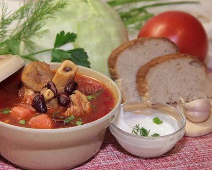 Борщ с фасолью и курицей