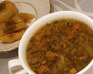 Борщ с тушенкой и гречкой