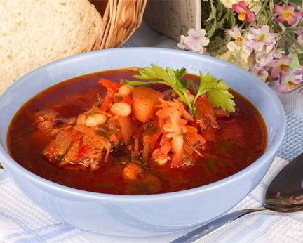 Борщ со свининой и фасолью