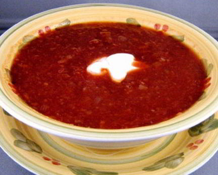 Красный борщ с курицей