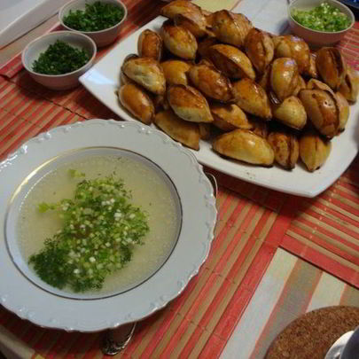 Бульон с пирожочками