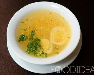 Бульон с яйцом