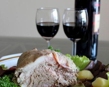 Галантин из курицы с ароматным бульоном