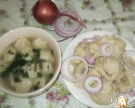 Крэплах — домашние пельмени в бульоне
