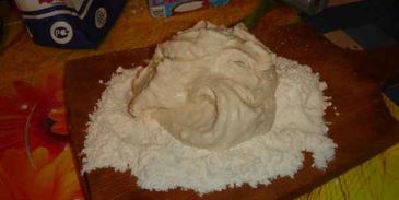 пельмени в горшочках с печенью и бульоном