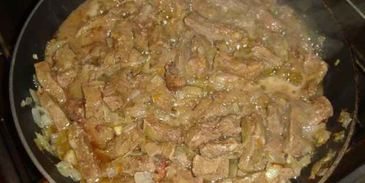 пельмени в горшочках с печенью и бульоном