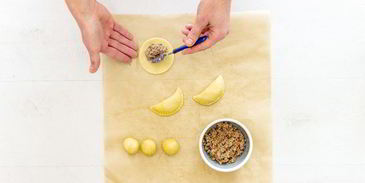 пирожки с мясом к бульону