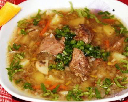 Простой суп на мясном бульоне