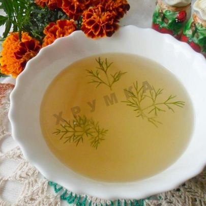 Прозрачный мясной бульон из свинины