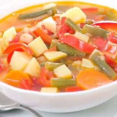 Суп-гуляш на курином бульоне