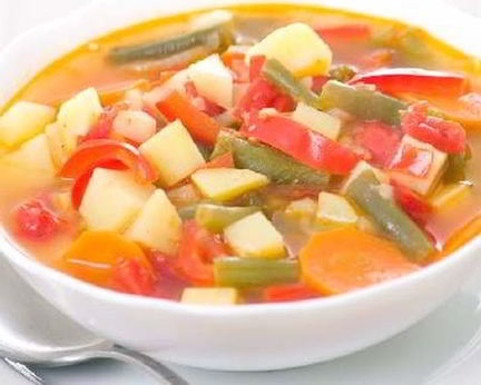 Суп-гуляш на курином бульоне