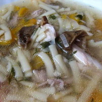 Суп из белых грибов на курином бульоне