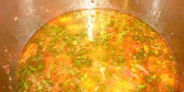 суп на курином бульоне с мускатной тыквой и луком