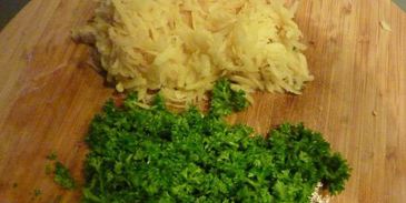 суп на курином бульоне с мускатной тыквой и луком